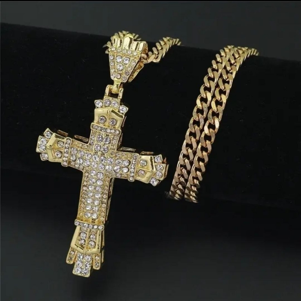 MEN'S 18K GOLD PLATED CUBAN CROSS NECKLACE-SALE